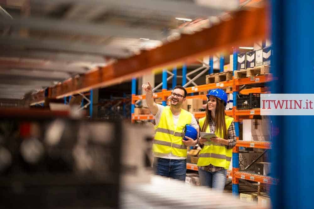 Trabajadores almacén